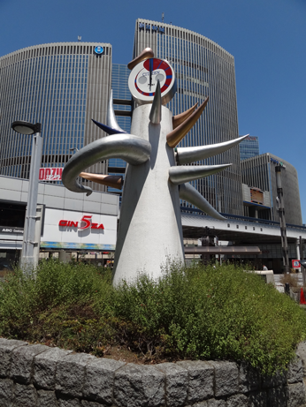 東京銀座・数寄屋橋公園の岡本太郎による像